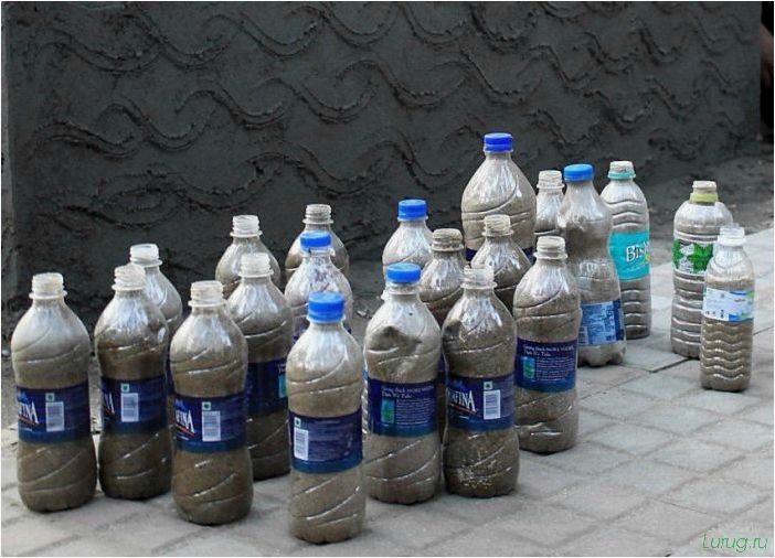 Клумба из бутылок — дизайн клумб своими руками, из пластиковых, стеклянных бутылок