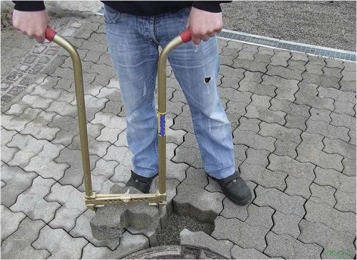 Укладка тротуарной плитки — пошаговая инструкция, как уложить правильно: технология, примеры, на что лучше класть своими руками